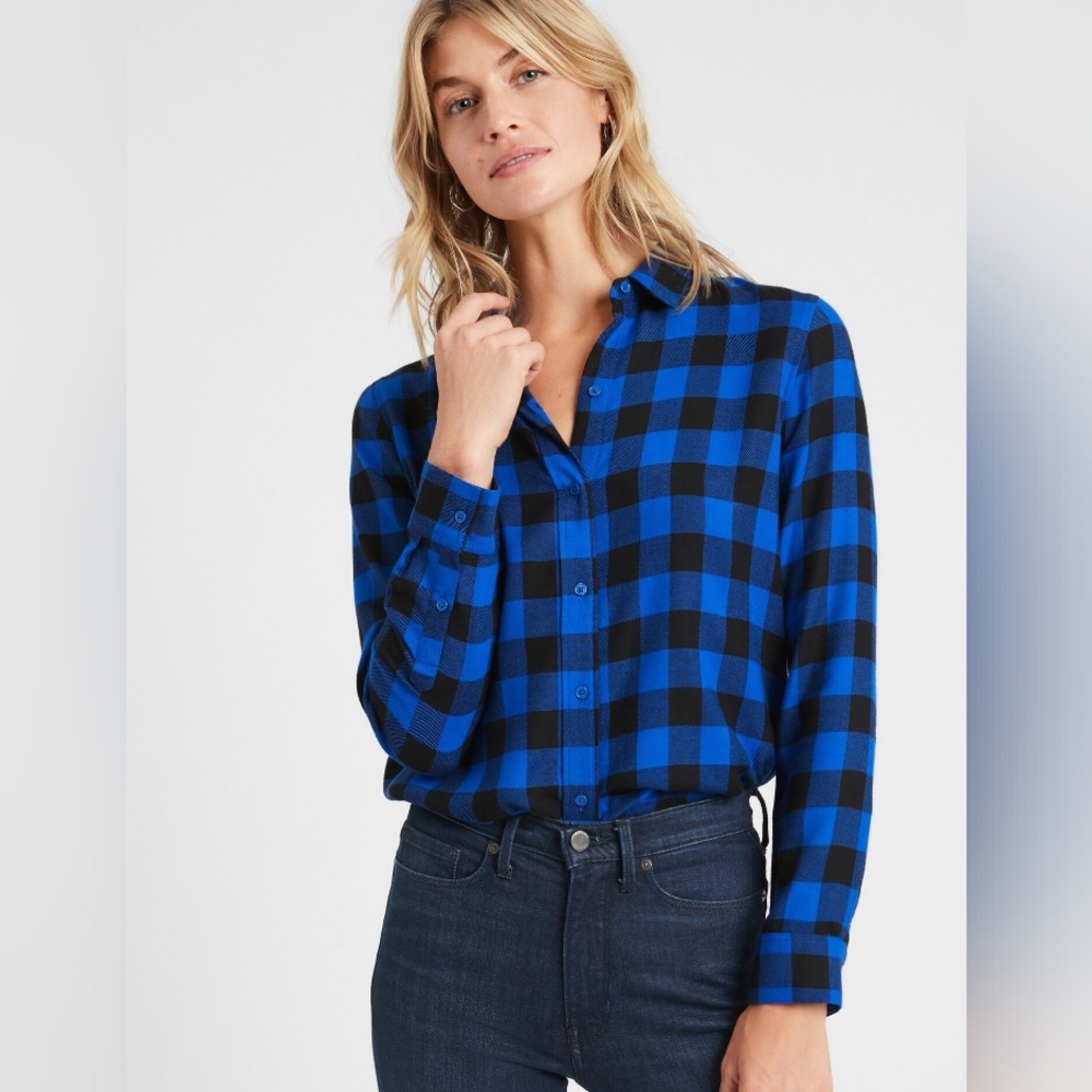 Banana Republic Blue and Black Boyfriend Flannel Shirt, Small